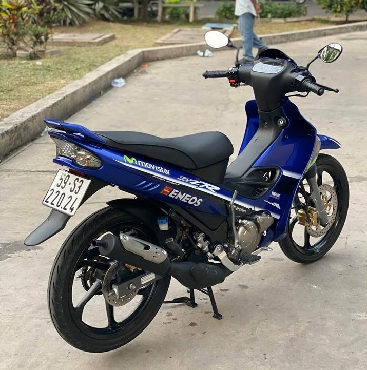 xe 2 thi yamaha z125r gia ban ngang moto anh 2