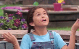 Selena Gomez dang yeu hat cung khung long Barney nam 11 tuoi hinh anh