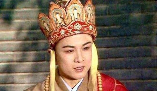 Xot xa canh 'Duong Tang' dep nhat Trung Quoc mac ao ca sa di hat rong hinh anh