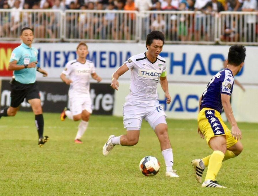 Tuan Anh toa sang truoc ngay cung tuyen Viet Nam du King’s Cup anh 1