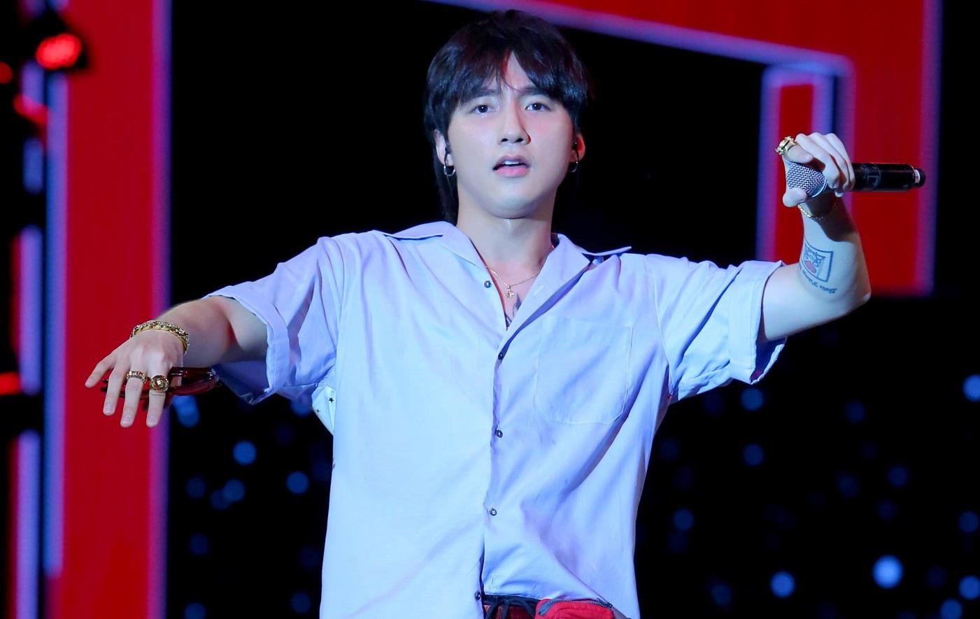 Son Tung M-TP co hat live kem nhu nhieu nguoi nghi? hinh anh