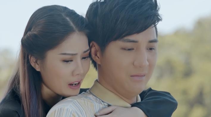 Vo sap cuoi tung la nguoi mau dong nhieu MV cho Lam Chan Khang hinh anh