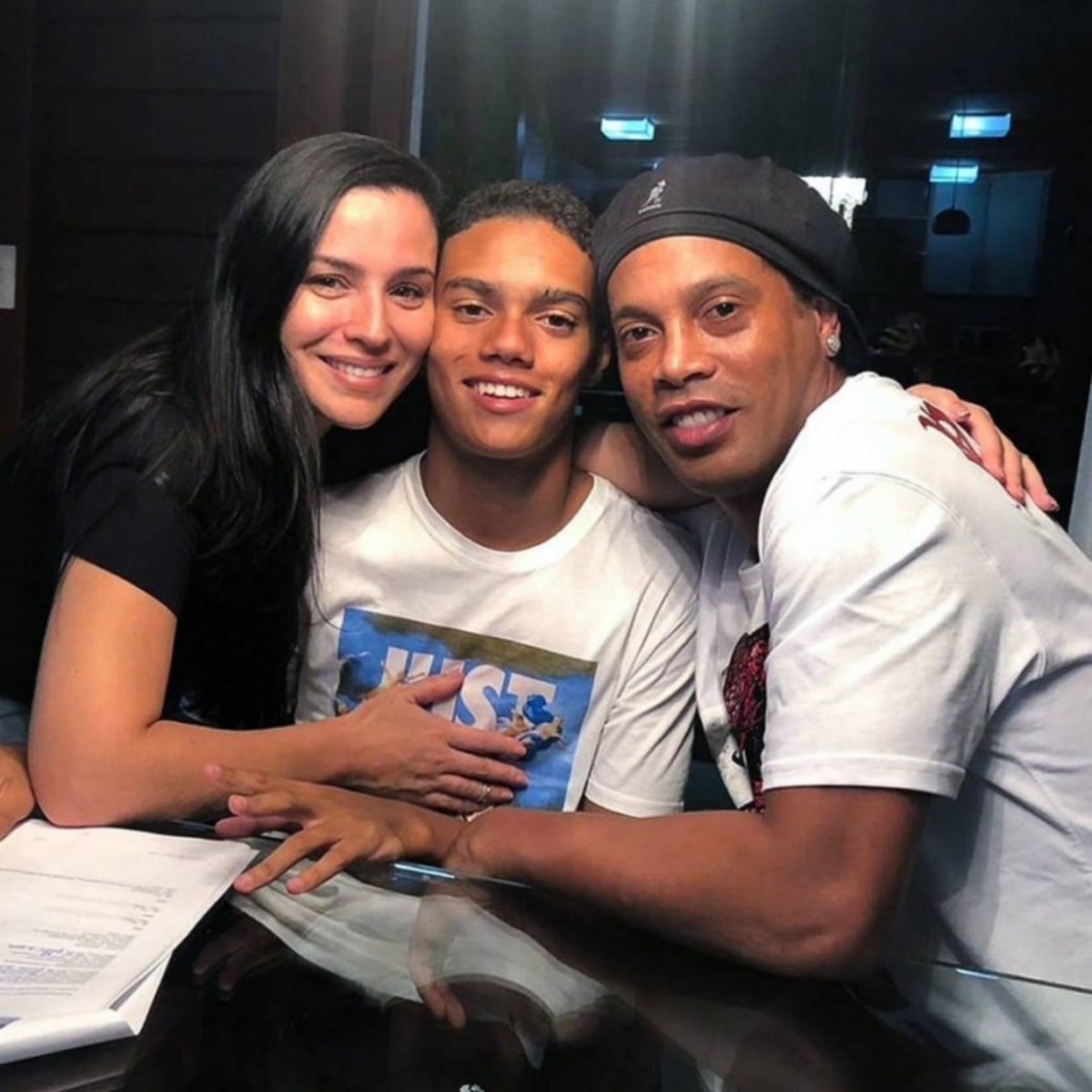 ban gai ronaldinho anh 2