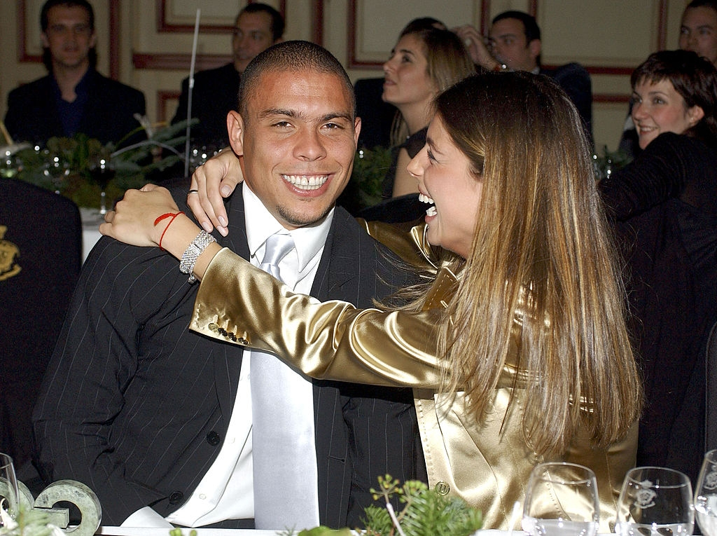 4 lan ly hon va lich su tinh truong day dac cua Ronaldo 'beo' hinh anh