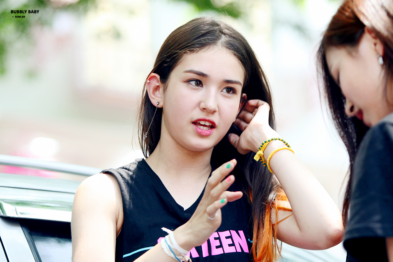 Jeon Somi anh 2