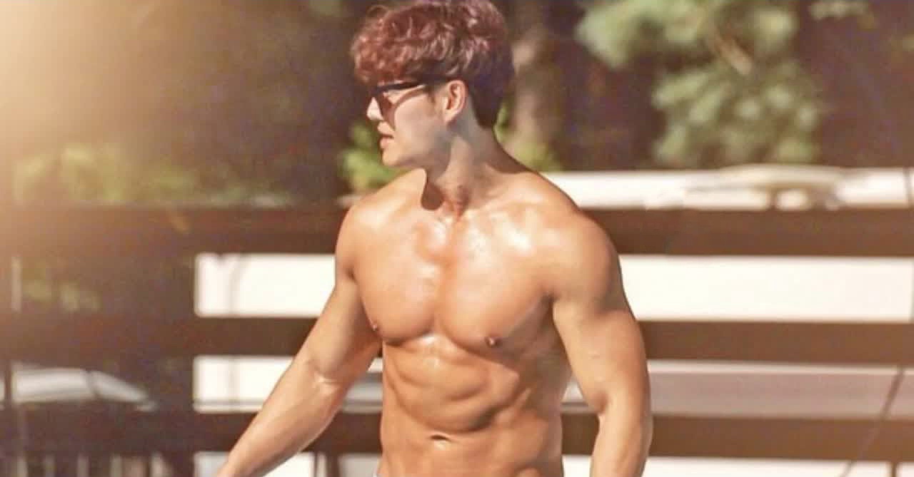 Kim Jong Kook tap gym anh 2