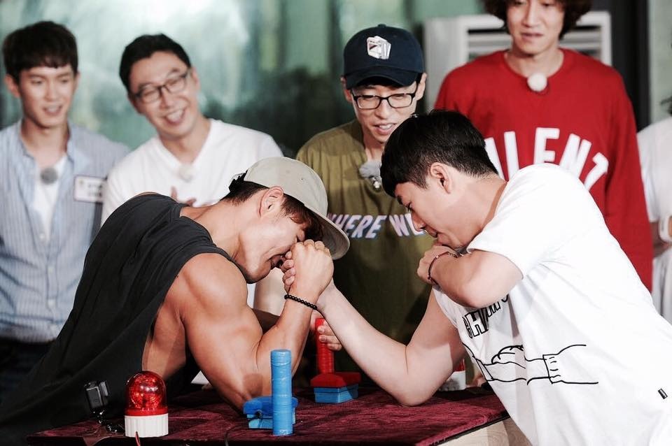 Kim Jong Kook tap gym anh 3