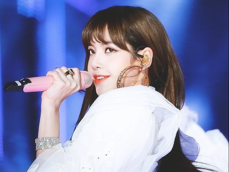 Kha nang hat live cua Lisa hinh anh