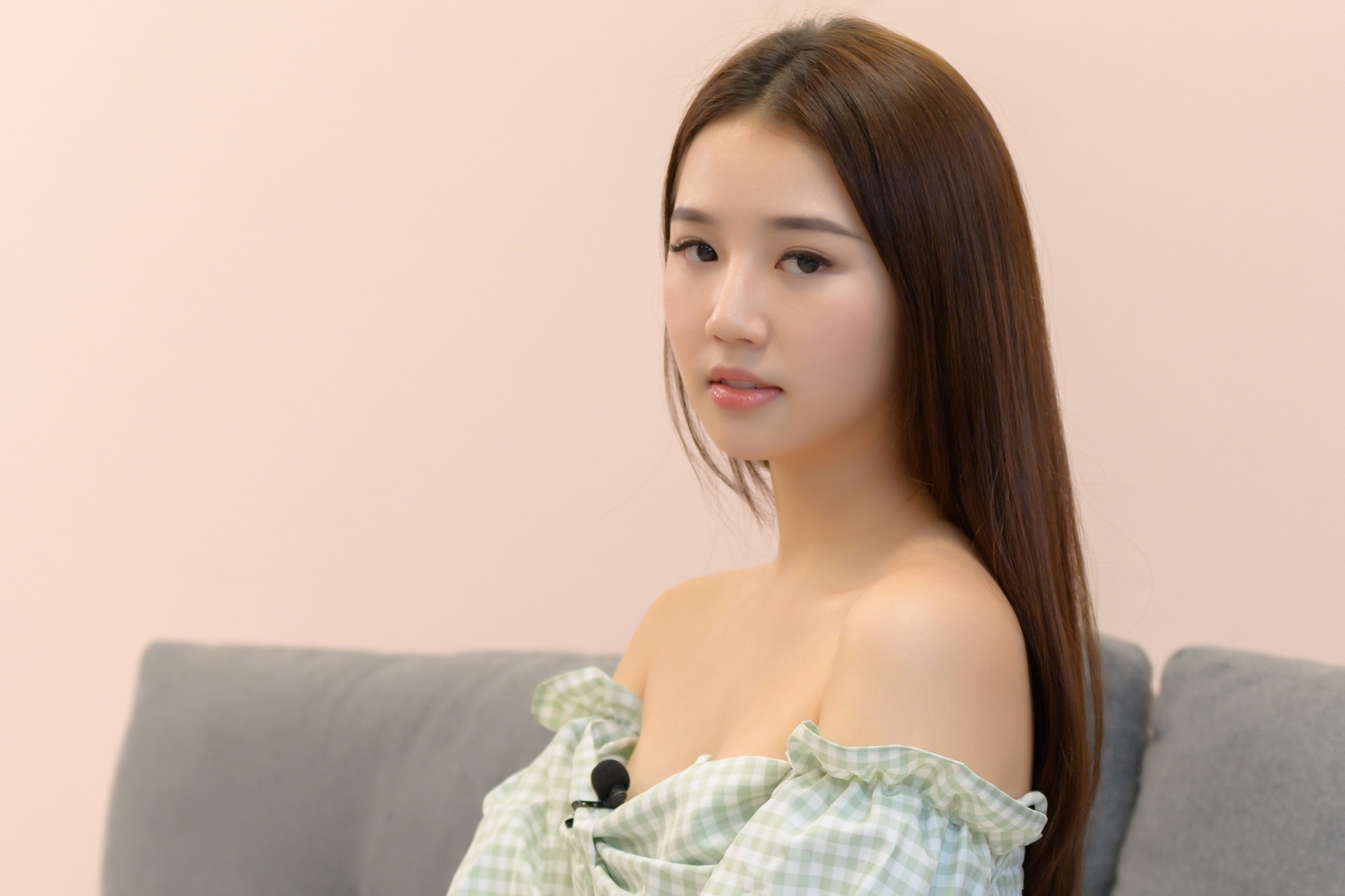 Giong hat live gay tranh cai cua Amee hinh anh