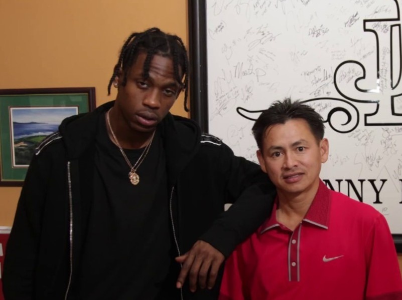 Johnny Dang o My anh 1