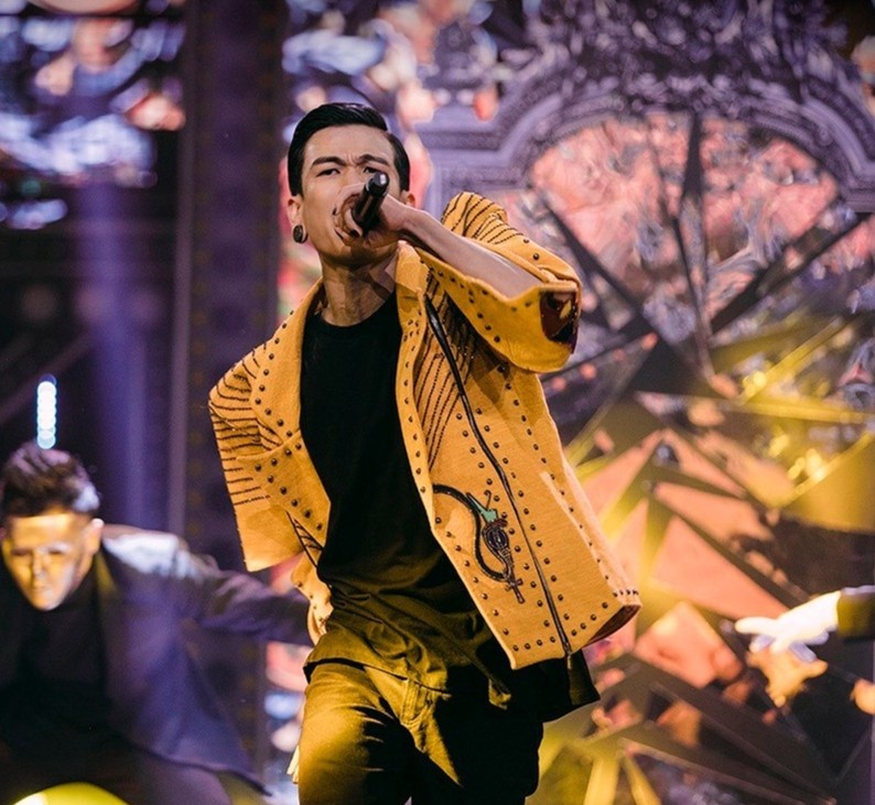 rap viet tro lai mat dat anh 1