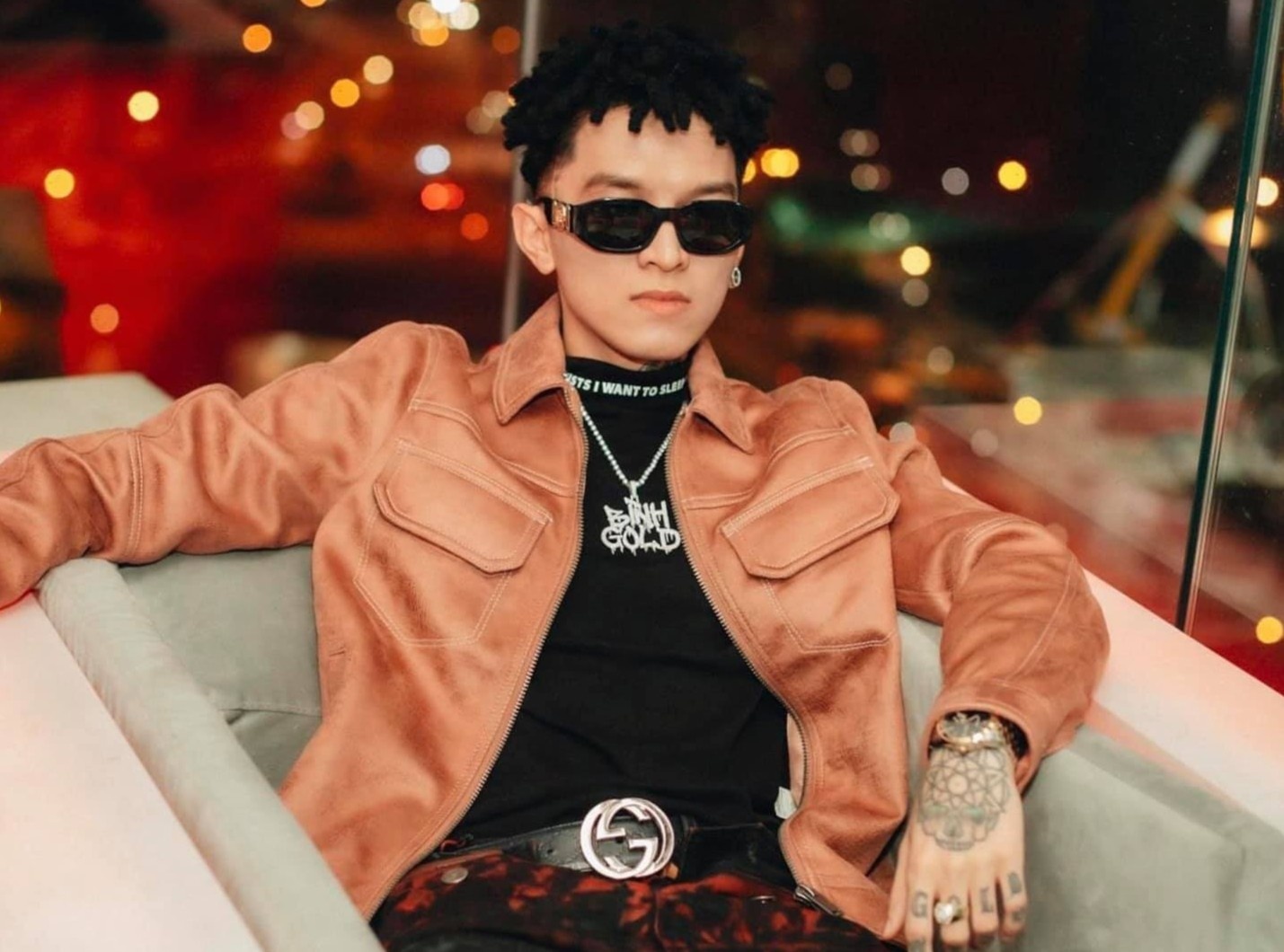 Rac trong rap Viet hinh anh