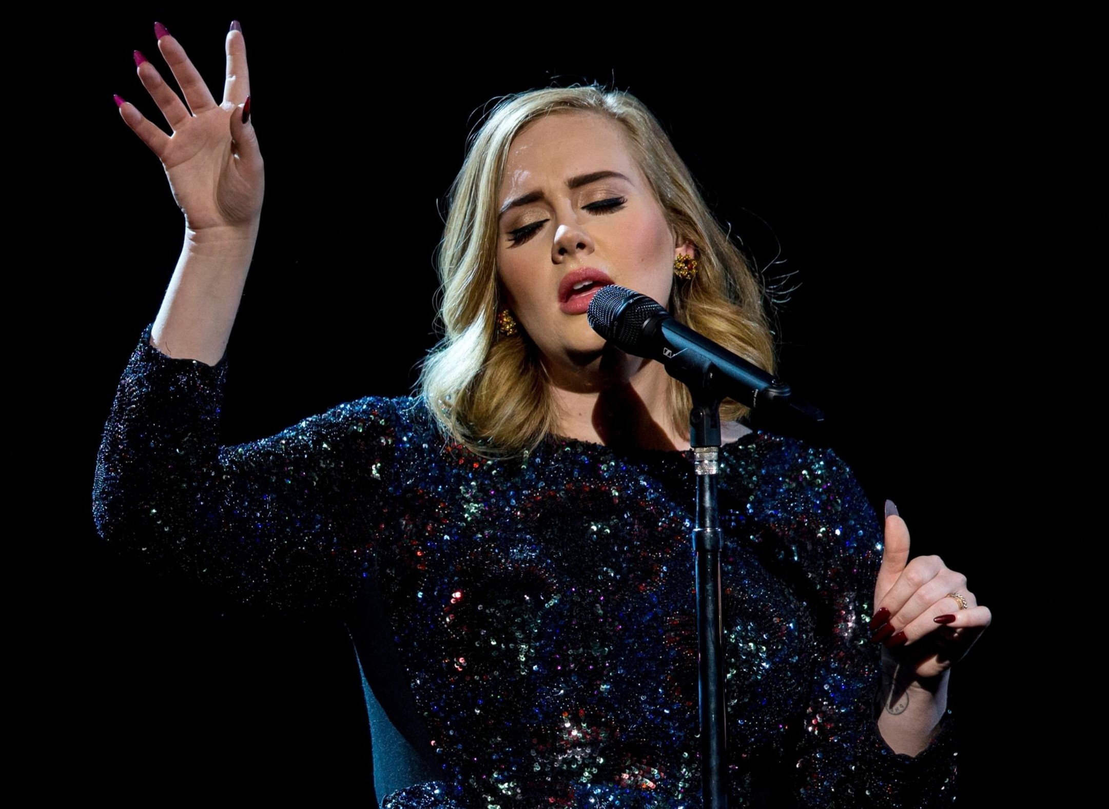 Adele tai xuat anh 2