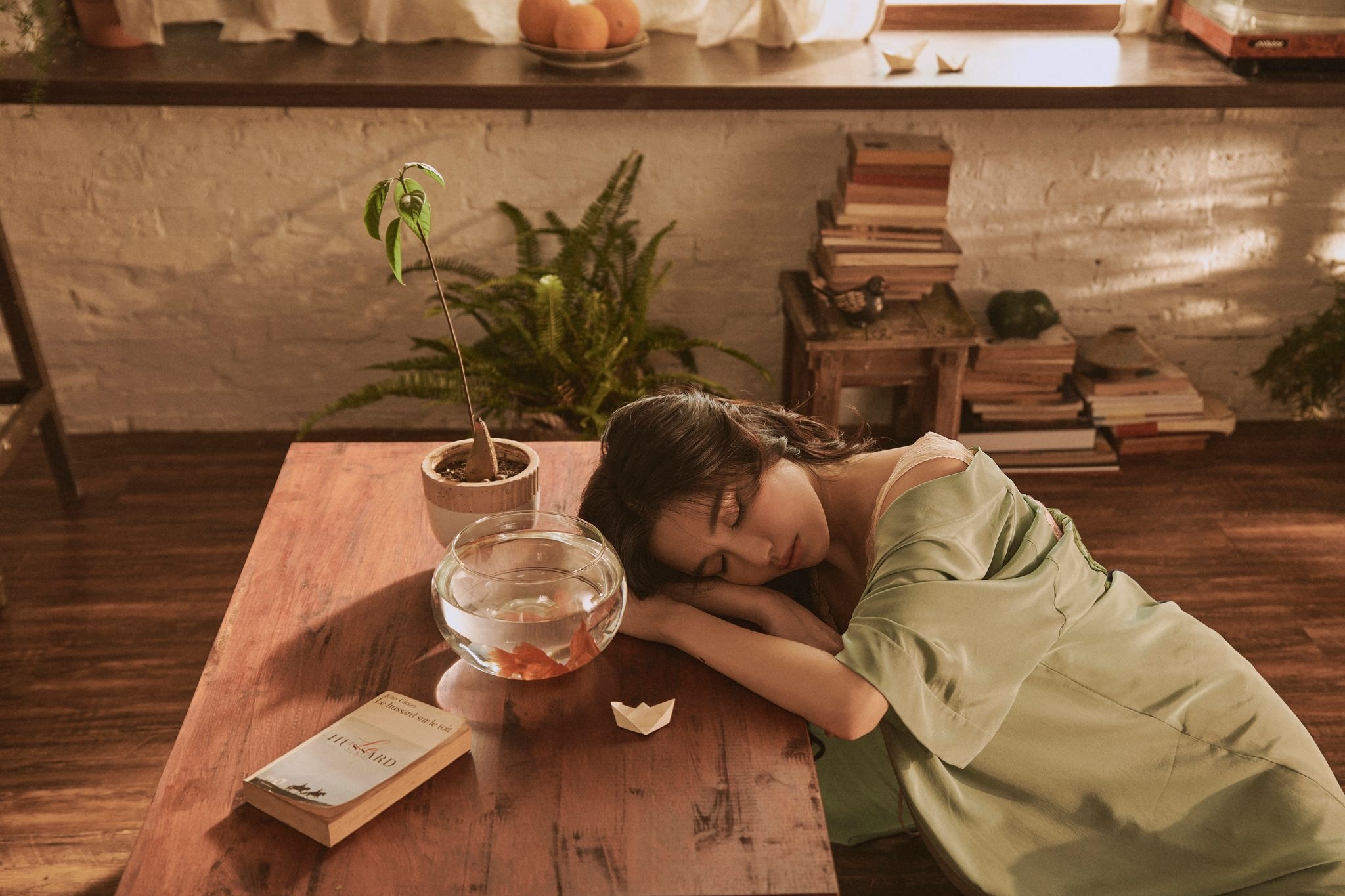 Anh nằm em ru bích phương ảnh 5 Anh nam em ru bich phuong anh 5