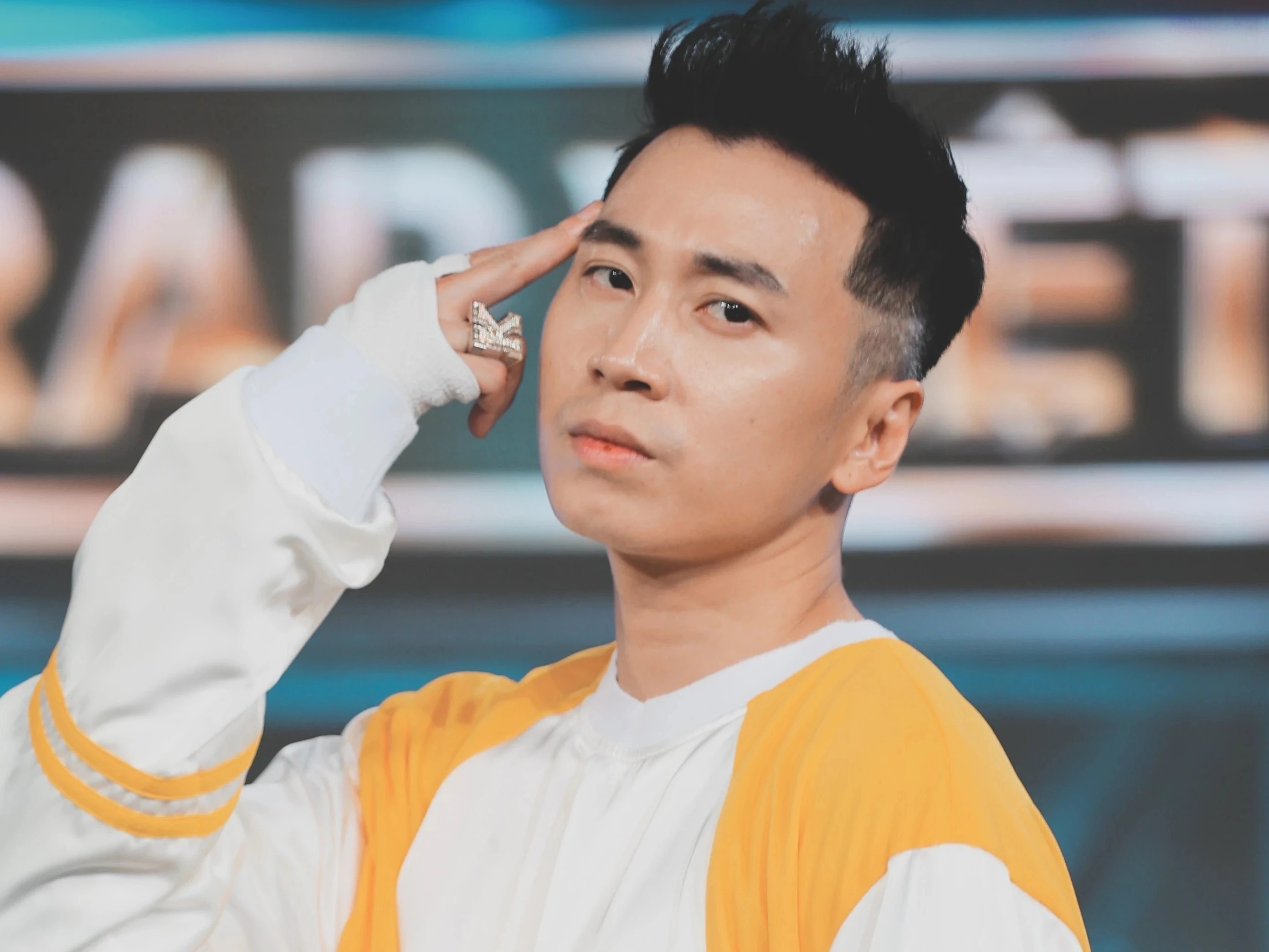 Karik co thieu cong bang o Rap Viet? hinh anh