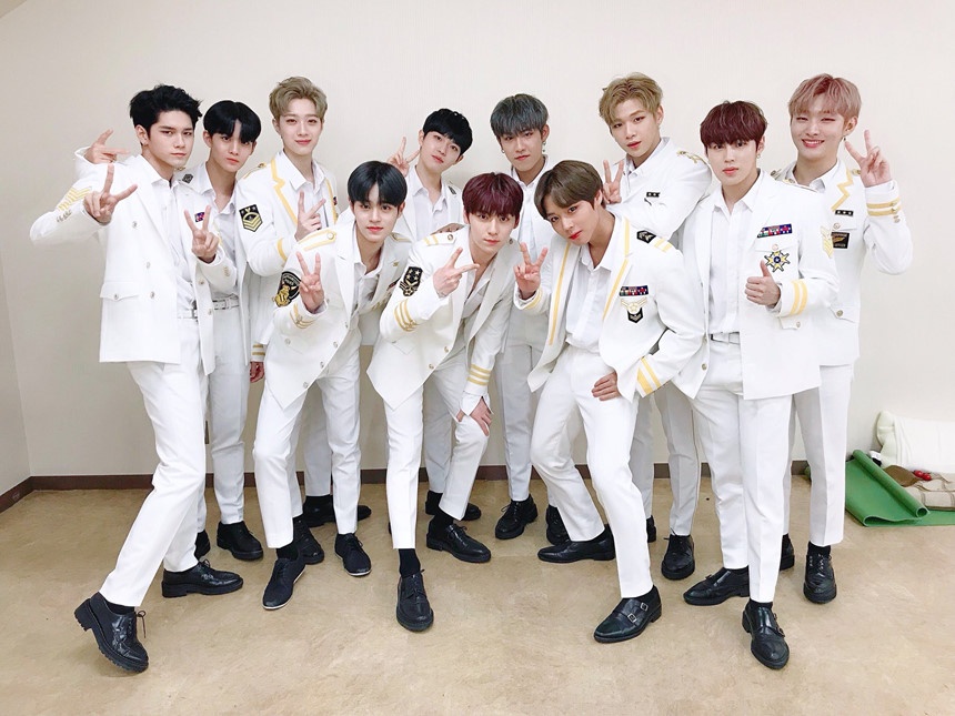 WANNA ONE ra mat doi hinh moi truoc ngay tro lai chinh thuc hinh anh