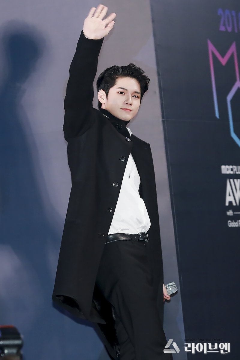 My nam WANNA ONE gay an tuong tai MGAs 2018 anh 2