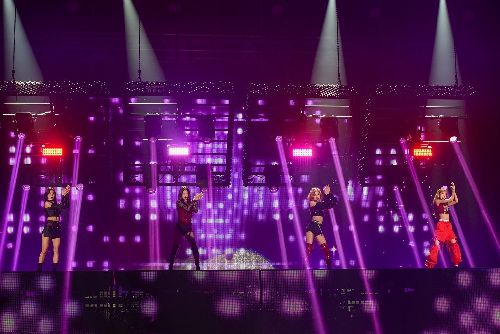 sân khấu không khán giả của Blackpink ảnh 1 san khau khong khan gia cua Blackpink anh 1