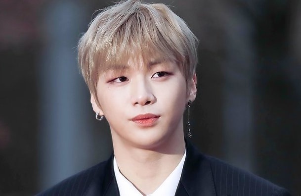 Hau chia tay WANNA ONE, Kang Daniel pha ki luc Guinness cua Giao Hoang hinh anh