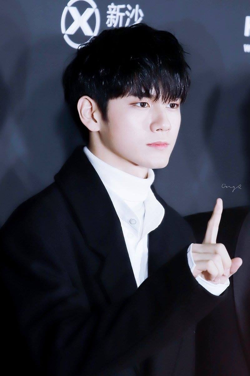 Ong Seong Woo hoạt động solo sau khi WANNA ONE tan rã ảnh 2 Ong Seong Woo hoat dong solo sau khi WANNA ONE tan ra anh 2