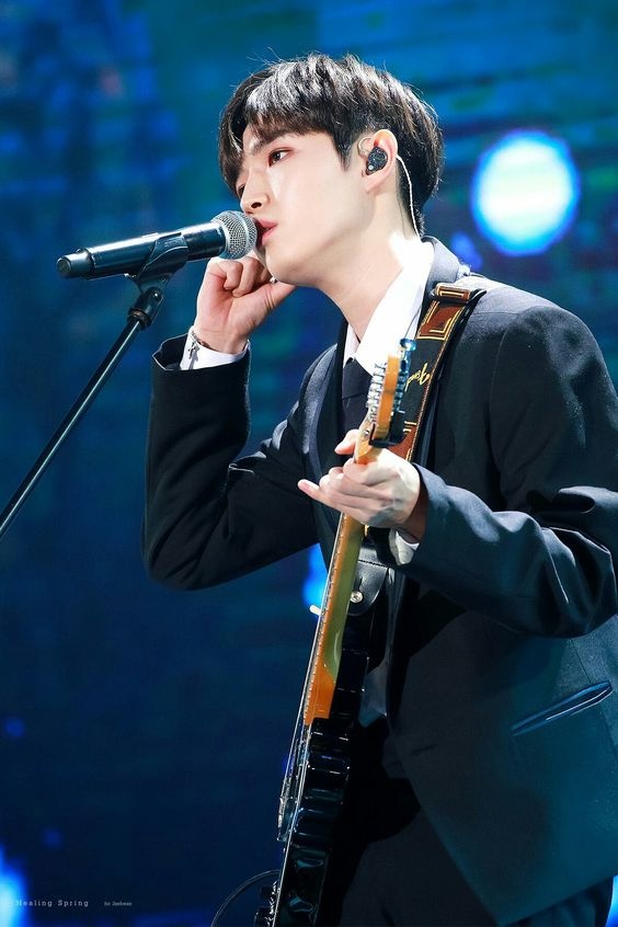 4 ‘main vocal’ dinh nhat duoc cu dan mang binh chon tren Mwave anh 5