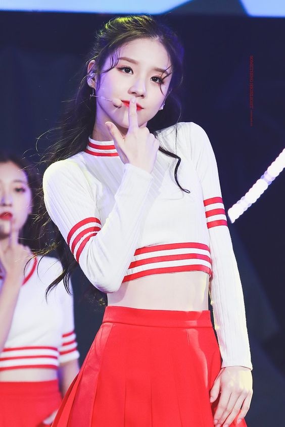 4 guong mat 10X la dai dien noi bat trong cac nhom tan binh Kpop anh 1