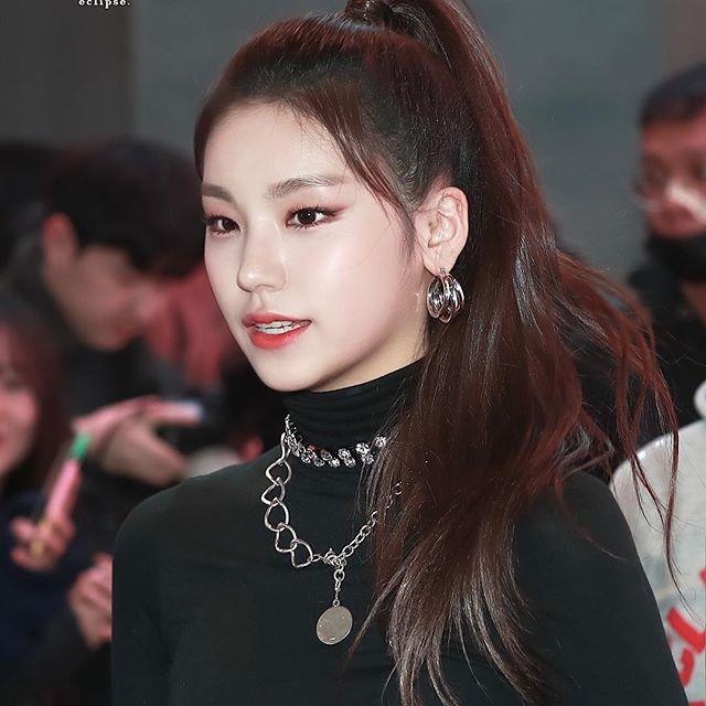 Ba thanh vien ITZY lot top 5 cung Jennie tren BXH thuong hieu ca nhan thang 3 anh 10