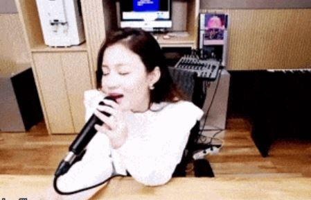 Phan ung cua cac nghe si YG Ent trong tam bao be boi cua Seungri anh 12