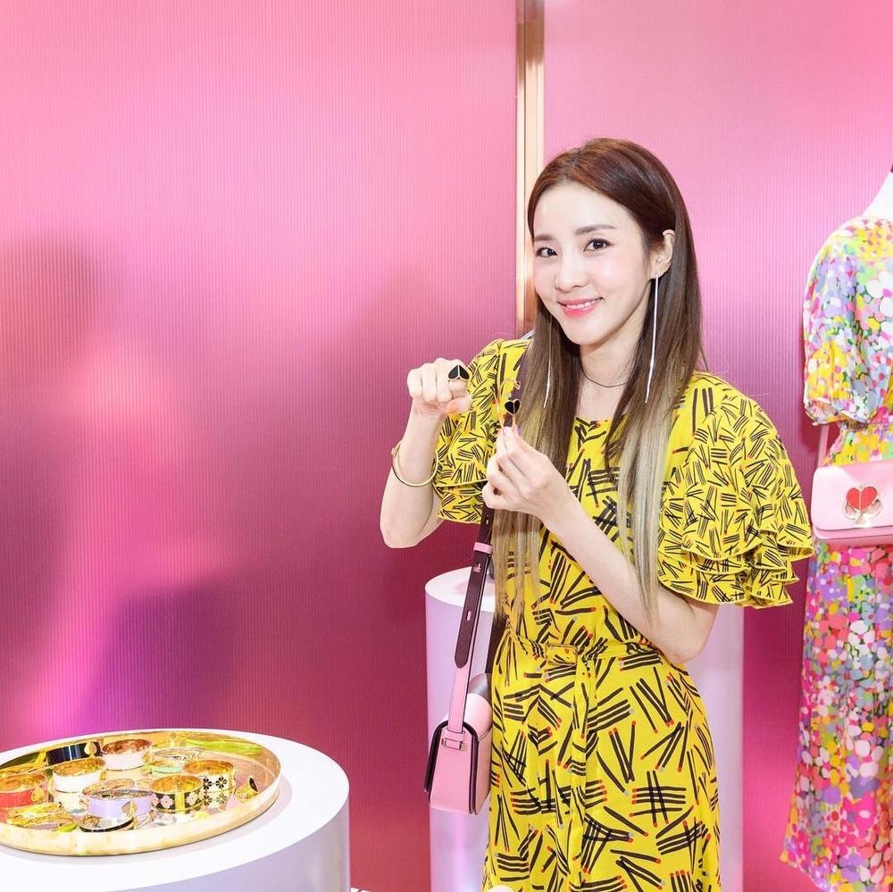 Phan ung cua cac nghe si YG Ent trong tam bao be boi cua Seungri anh 11