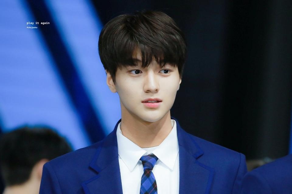 Dan nam than the he moi cua ProduceX101 so huu nhan sac noi bat hinh anh