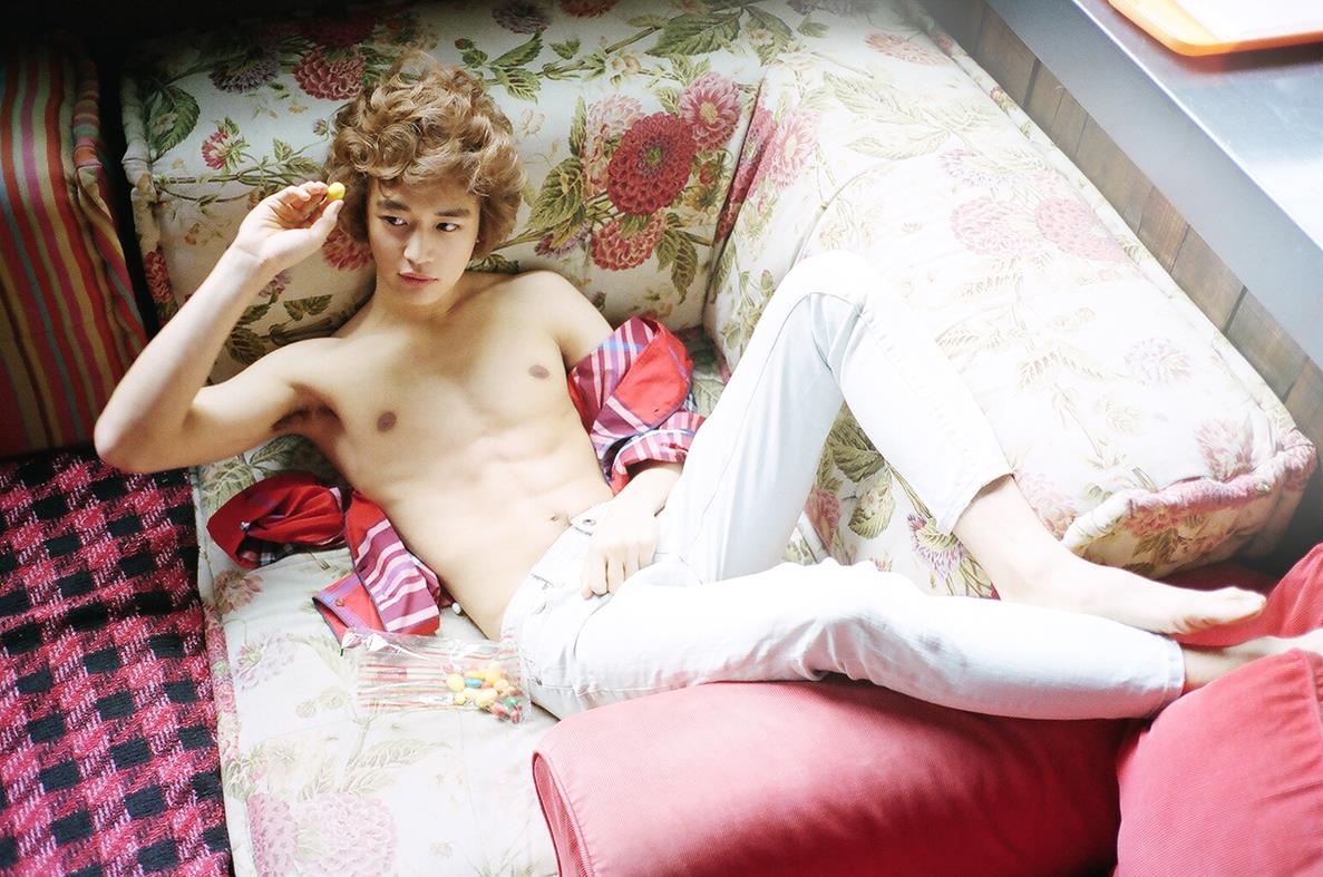 buc hinh phan cam cua sao Kpop anh 4