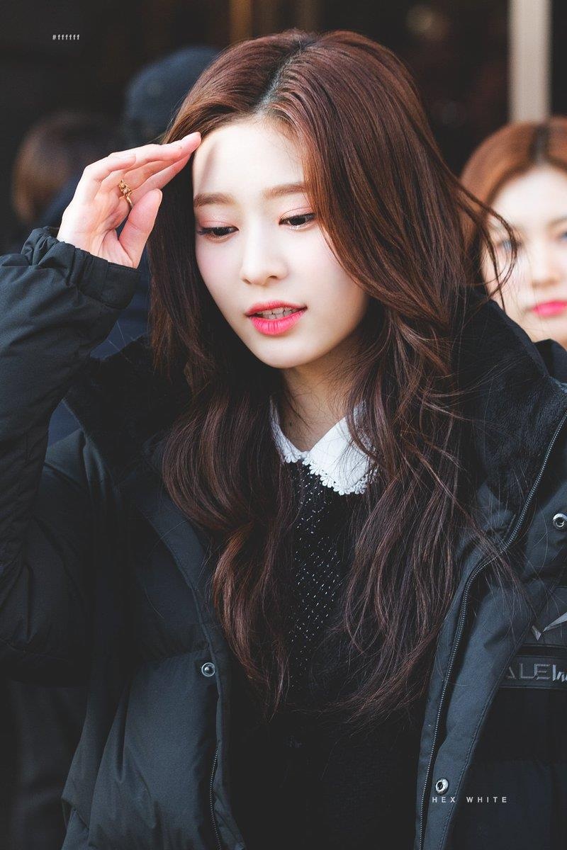 visual nhom tan binh I*ZONE anh 10