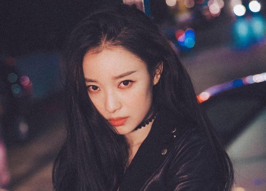 Nghe Ni dan dau danh sach sao nu co guong mat thoi trang nhat chau A hinh anh