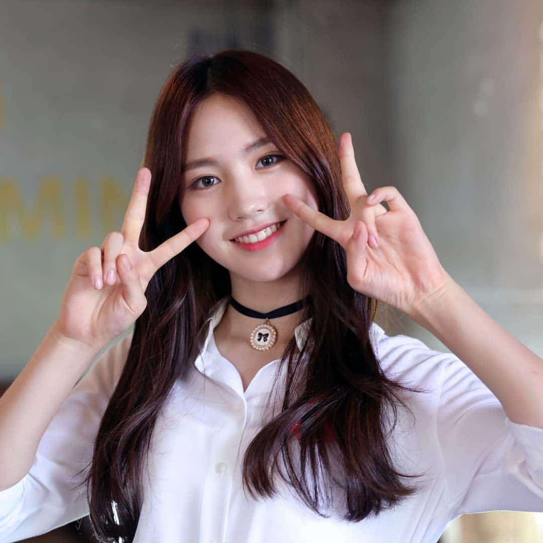 Nhung nu than sinh nam 2001 dang ky vong cua showbiz Han anh 12