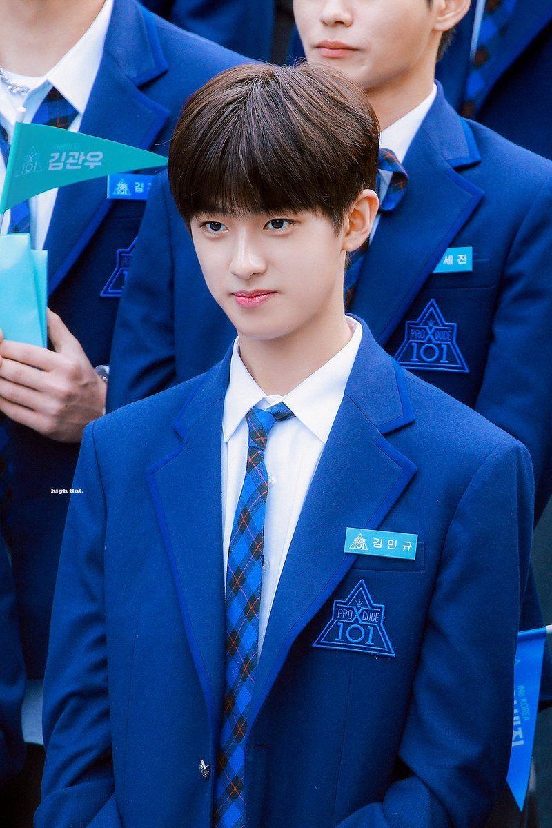 Thuc tap sinh ProduceX101 anh 1