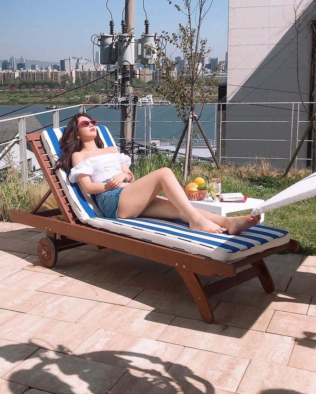 Joy (Red Velvet) khoe ve dep tre trung,  tuoi tan doi thuong anh 4