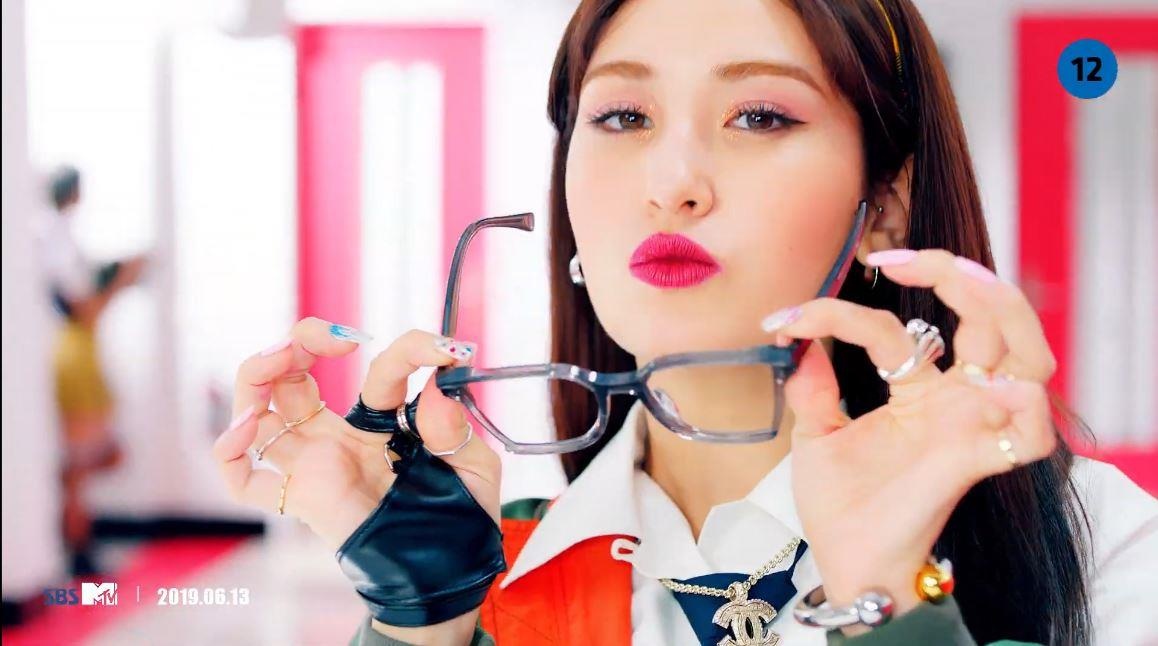 Somi tung san pham solo dau tay,  sau thoi gian dai khien fan cho doi anh 3