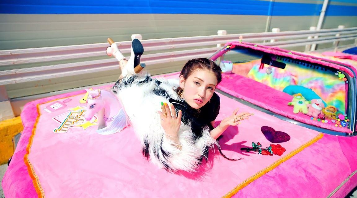 Somi tung san pham solo dau tay,  sau thoi gian dai khien fan cho doi anh 6