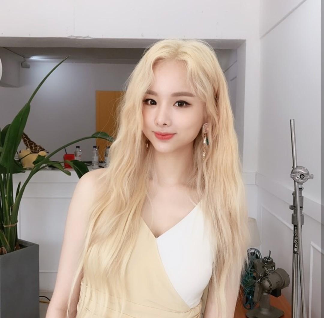 Than tuong toc vang kim anh 4