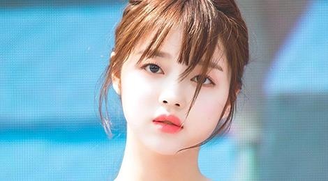 Sau Lisa, my nhan nhom Oh My Girl duoc khen xinh nhu bup be song hinh anh