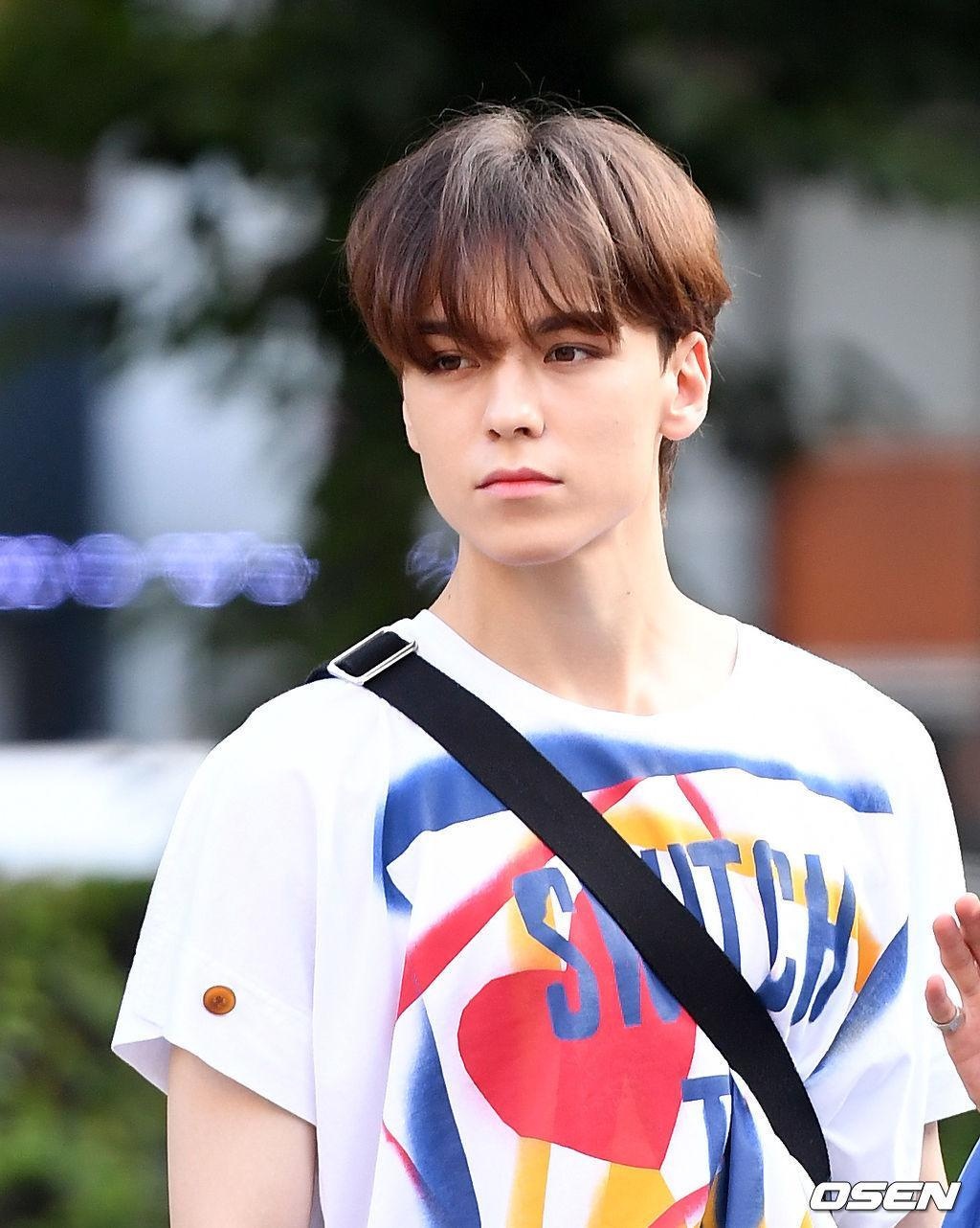 Than tuong Kpop di ghi hinh anh 2