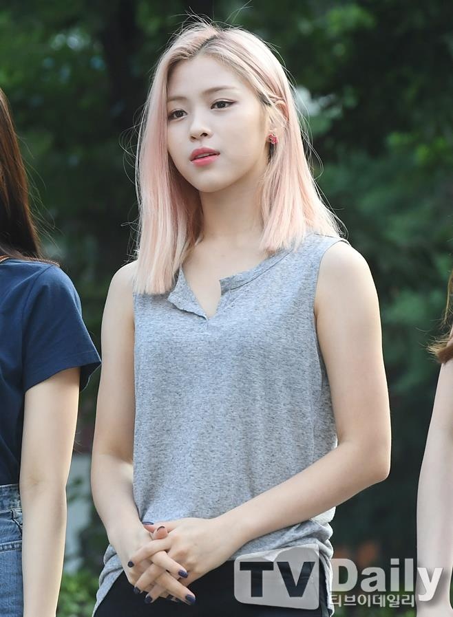 Than tuong Kpop di ghi hinh anh 7