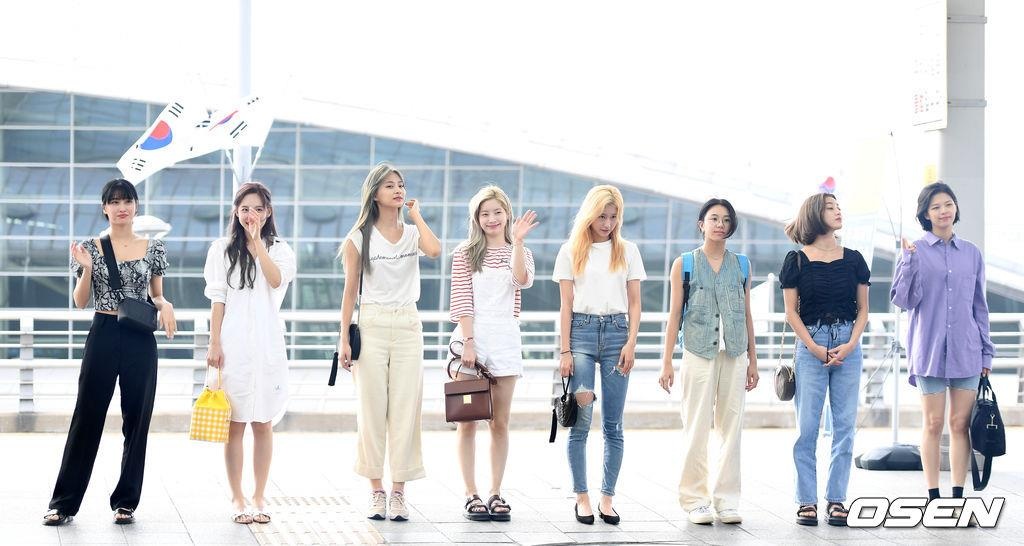 Sao Kpop tai san bay anh 1