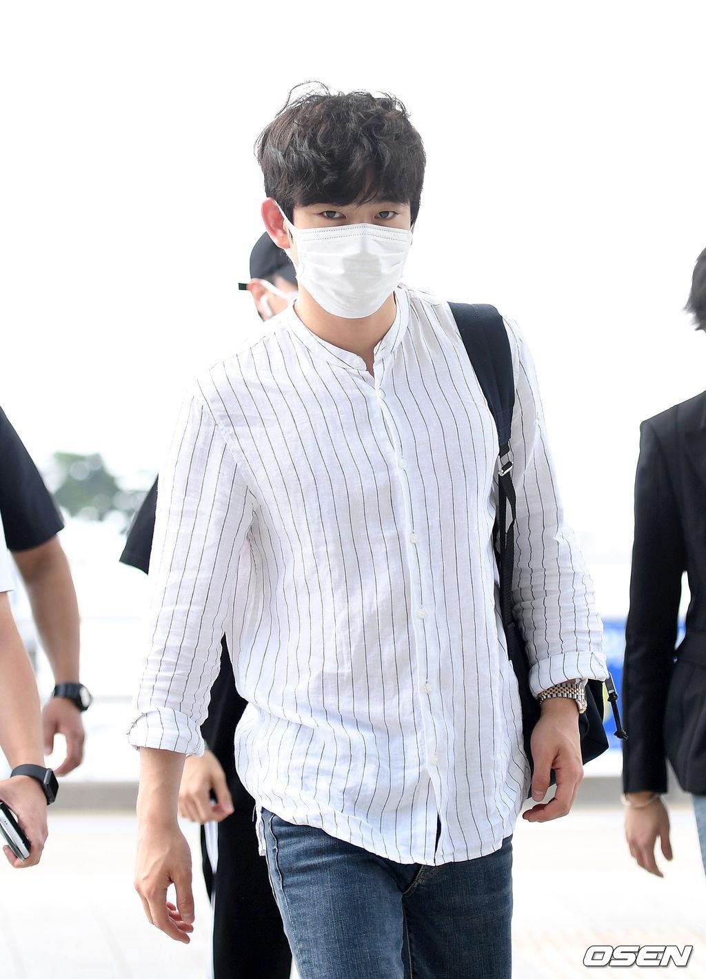 Sao Kpop tai san bay anh 13