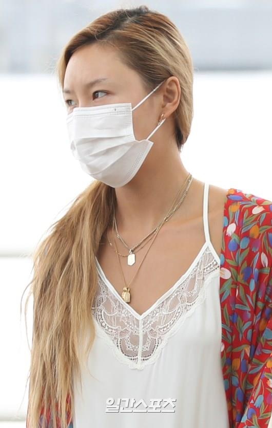 sao Kpop tai san bay anh 2