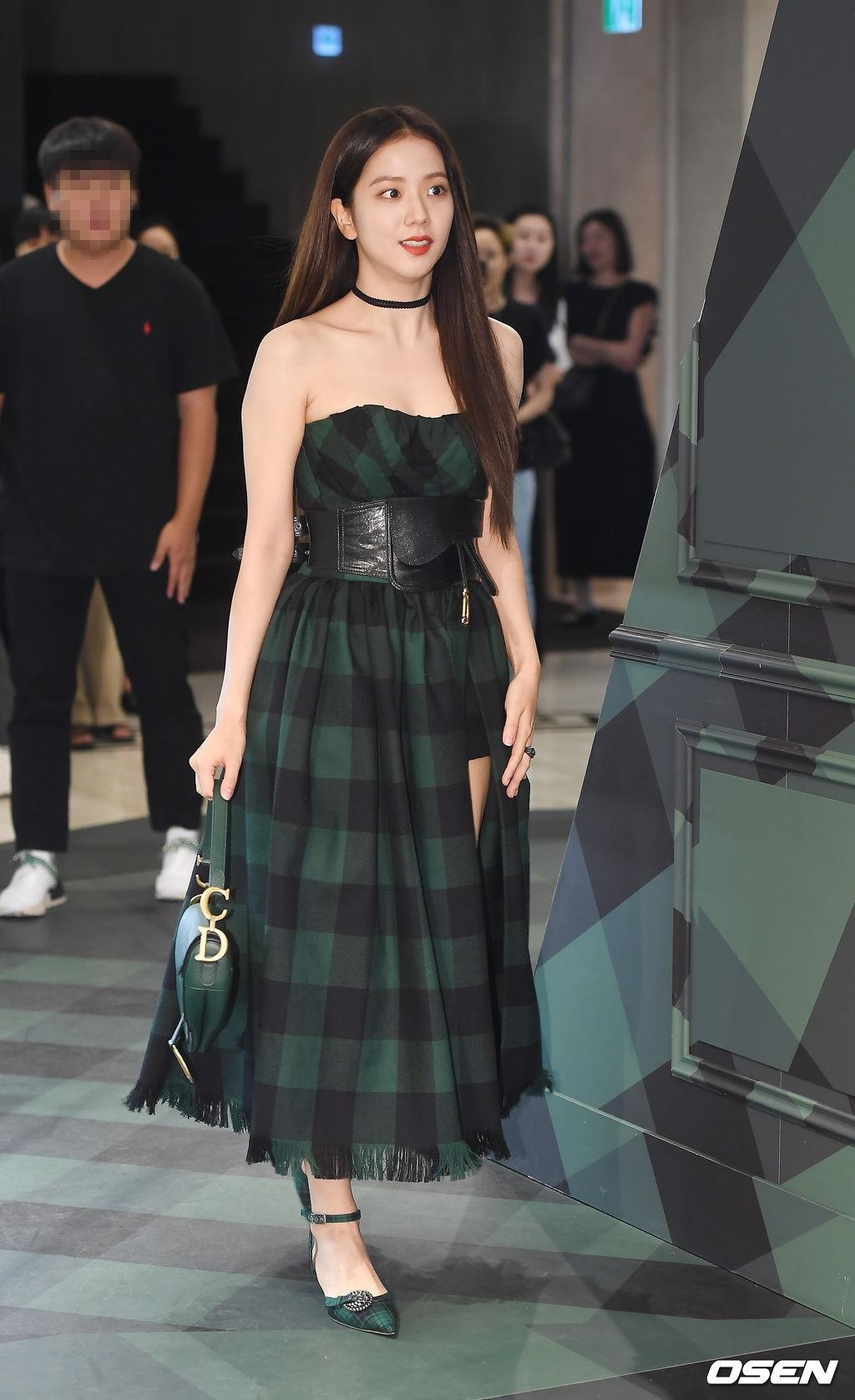 ji soo Black Pink tai su kien anh 1