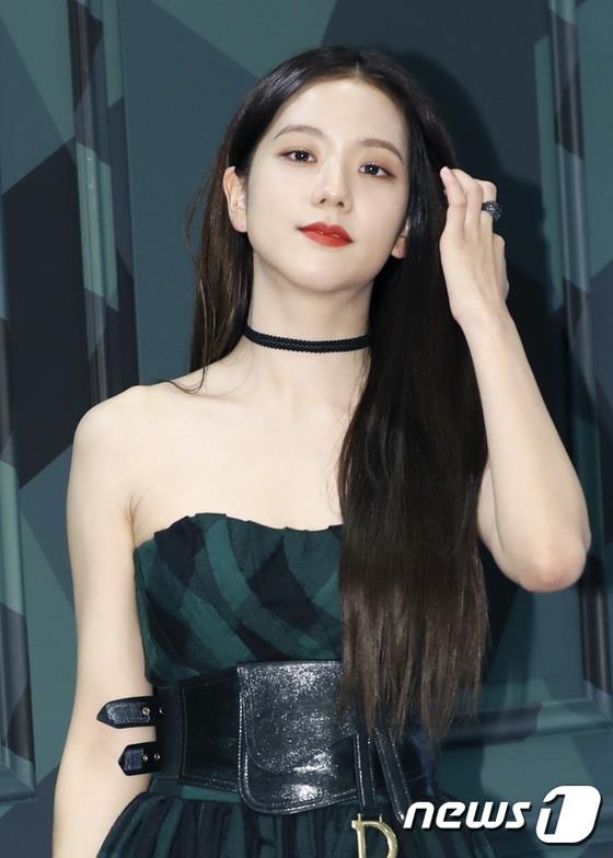 ji soo Black Pink tai su kien anh 2