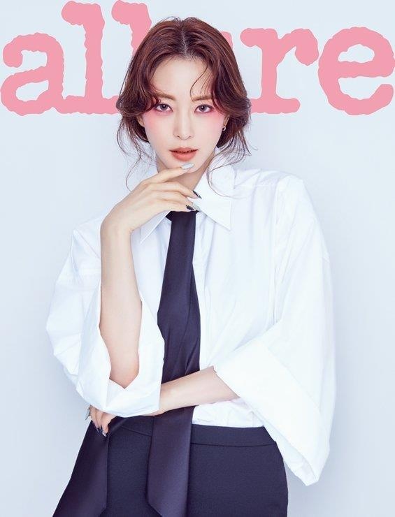 Han Ye Seul tren tap chi anh 5