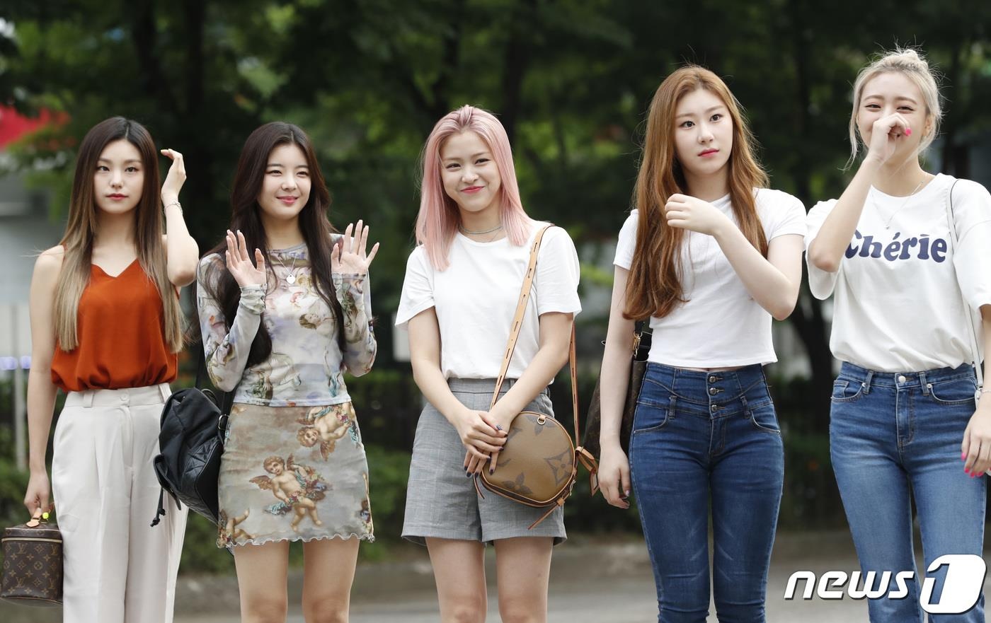 nhan sac tan binh Kpop anh 1