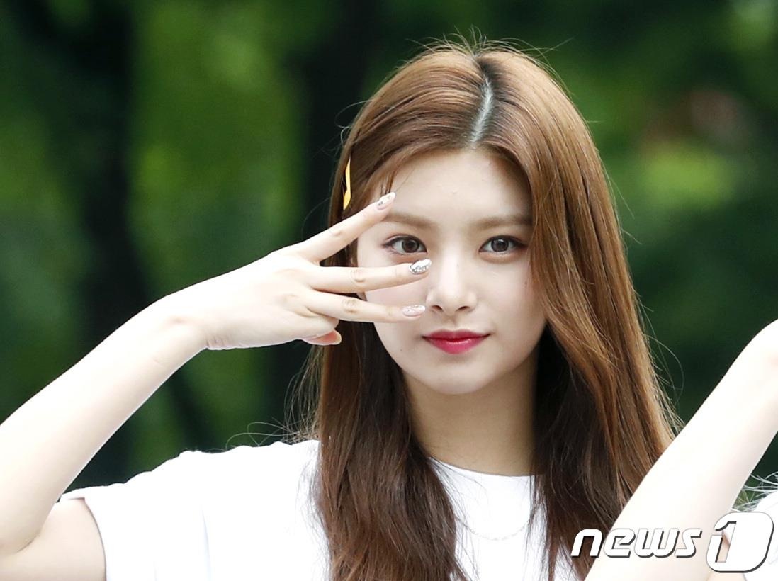 nhan sac tan binh Kpop anh 11